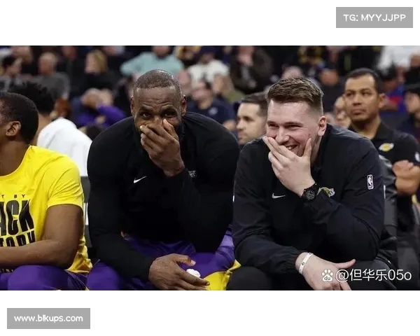 NBA最新动态:詹姆斯重返赛场勇士快船激战 正面对决展现联盟新格局 NBA最新动态:詹姆斯重返赛场勇士快船激战 正面对决展现联盟新格局